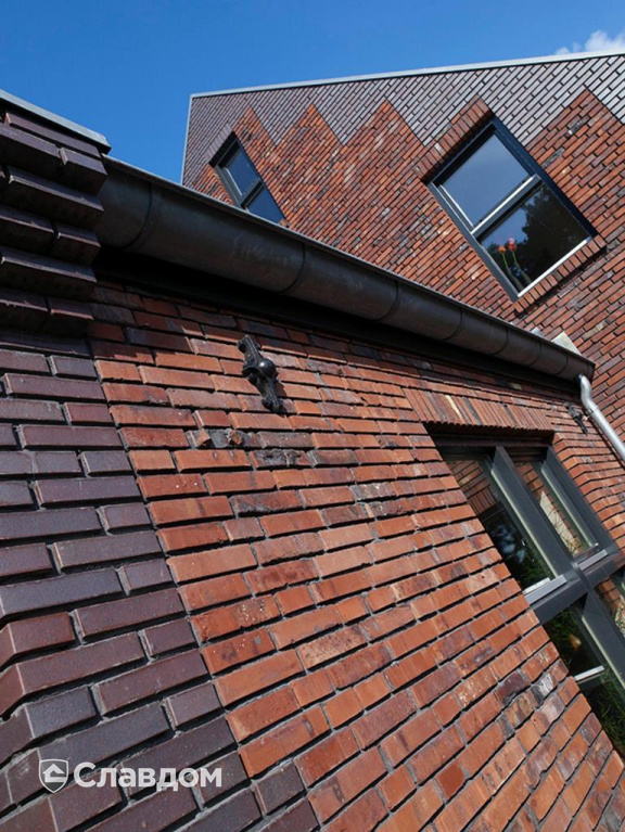 Дом с мансардой с облицовкой кирпичом Terca Hektiek