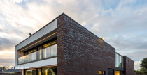 Частный дом в Эдегеме с облицовкой кирпичом Terca Wasserstrich Special E1