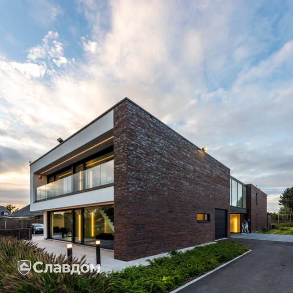 Частный дом в Эдегеме с облицовкой кирпичом Terca Wasserstrich Special E1