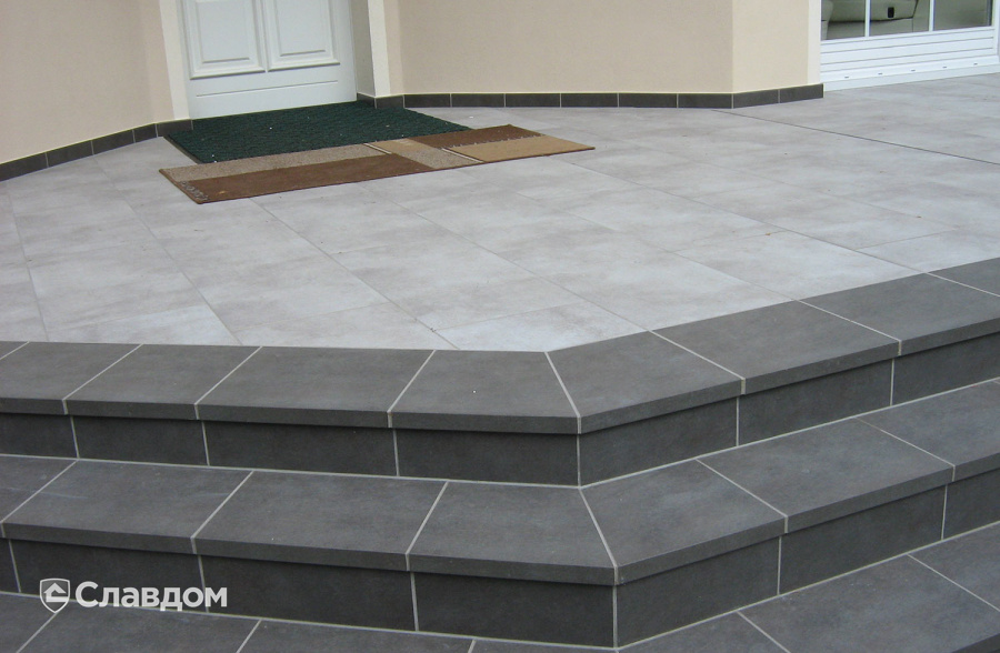 Частный дом со ступенями Stroeher Aera T 705 beton