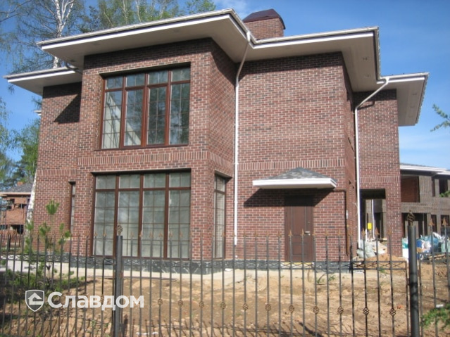 Частный жилой дом с применением кирпича Terca Portsmouth и Feldhaus Klinker K689 sintra ardor