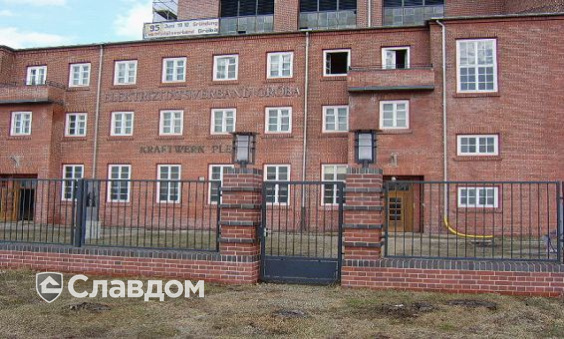 Офисное здание с облицовкой кирпичом Terca Luneburg