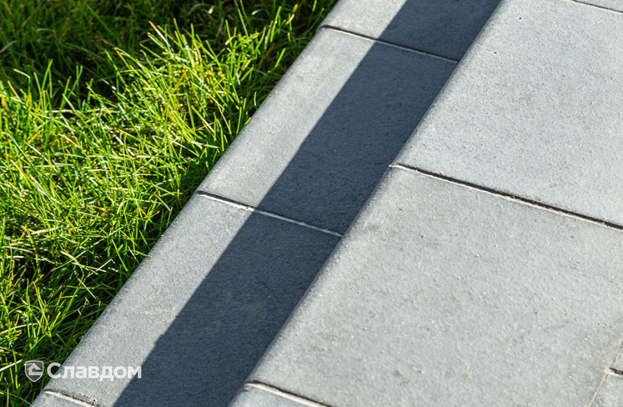 Частный дом с облицовкой плиткой Roben Formback Buntgeflammt