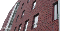 Многоэтажный жилой дом с облицовкой кирпичом ENGELS HANDFORM Blauw Paars Antiek