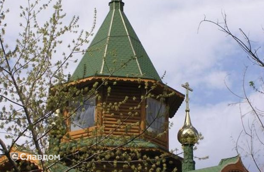 Церковь с применением мягкой кровли TEGOLA Антик Зеленый