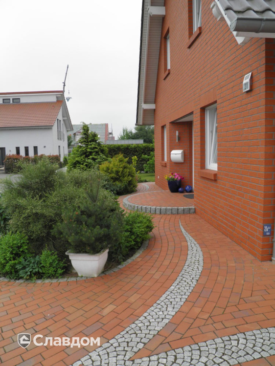 Сад с применением брусчатки Vandersanden Zittau