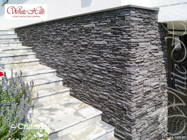 Фасад частного коттеджа с применением облицовочного камня White Hills Кросс Фелл 109-80