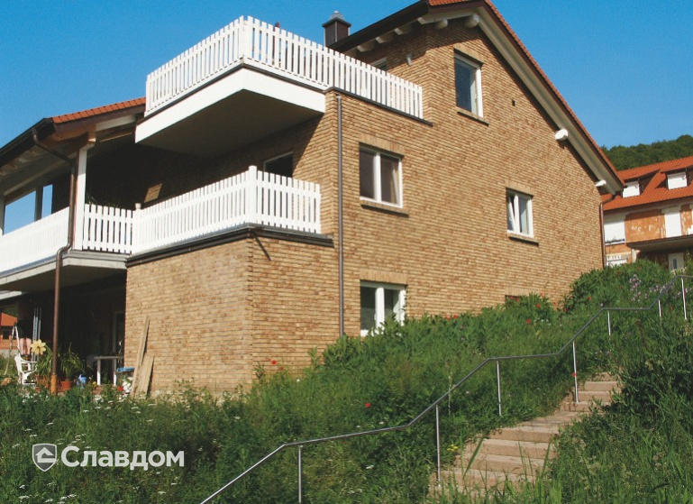 Коттедж с применением кирпичом Terca Orchidee Rose