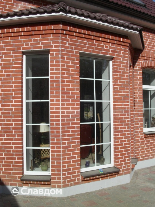 Коттедж с мансардой с облицовкой кирпичом Terca Red гладкий