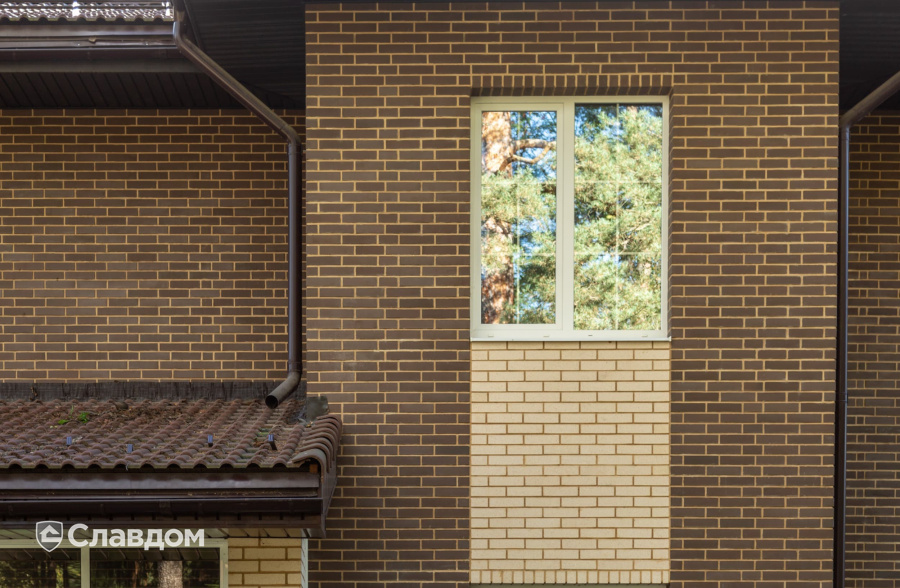 Частный дом в Ленинградской области с облицовкой кирпичом Terca 