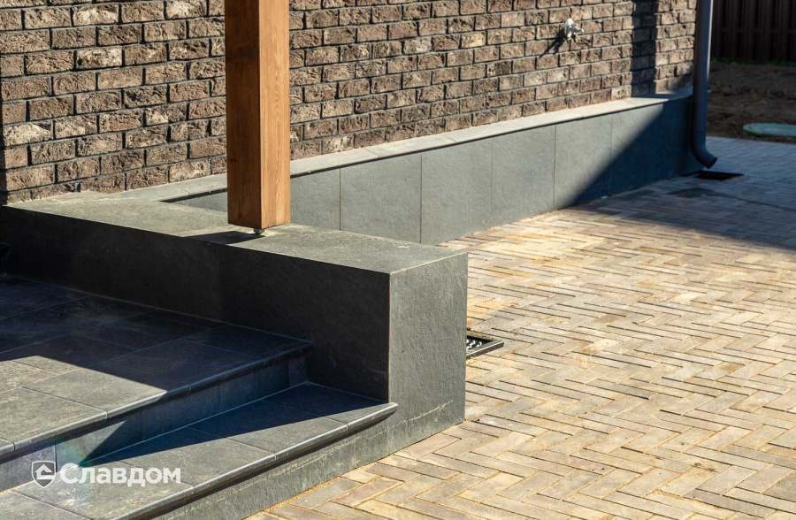 Частный дом с облицовкой из кирпича Тандем Данилово