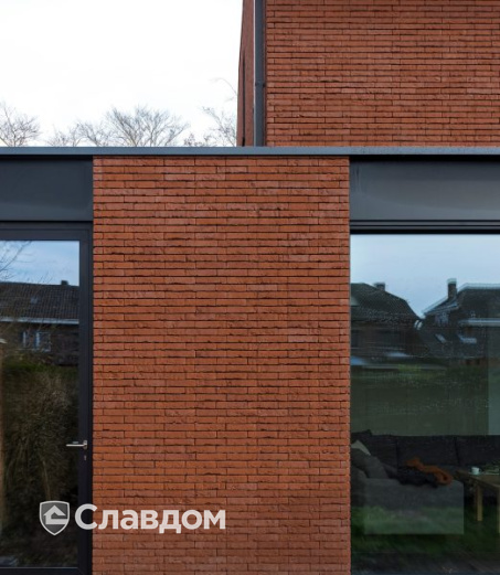 Частный дом с облицовкой кирпичом Terca Haywood Red