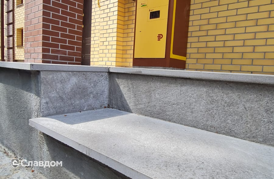 Входная группа ресторана в Санкт-Петербурге
