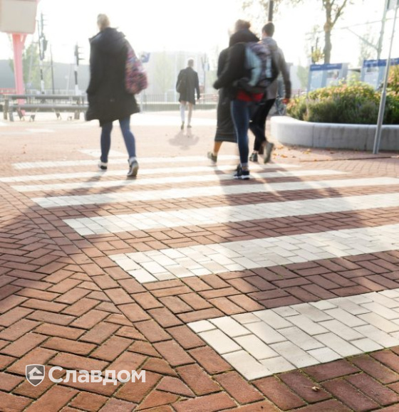 Железнодорожная станция с применением брусчатки Penter Argenti, Bruno и Mastiek