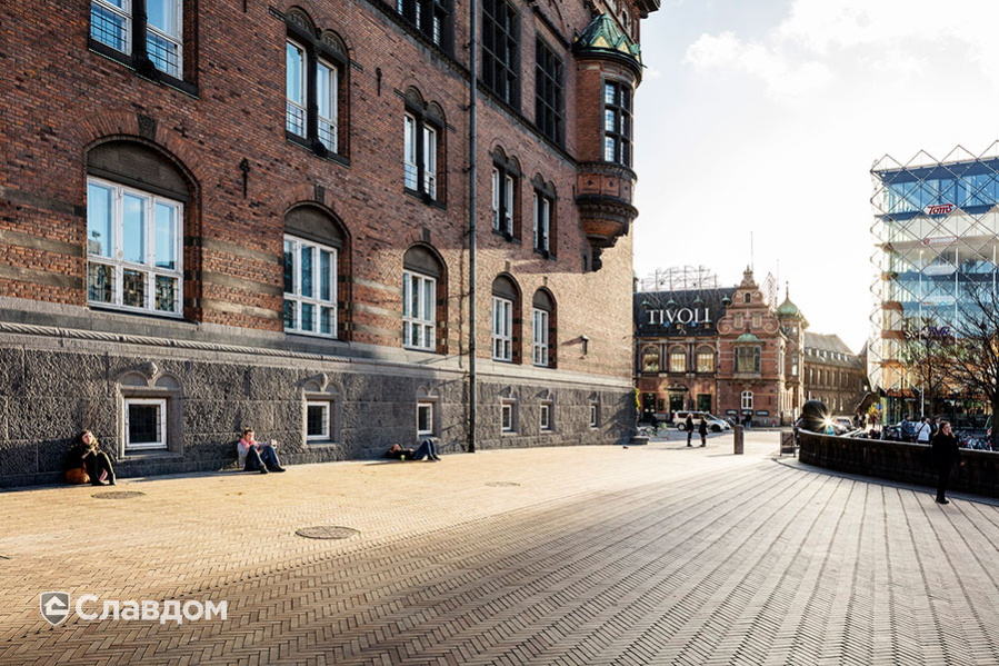 Площадь у ратуши в г. Копенгаген с применением брусчатки MUHR 06 Hellbraun Bunt