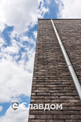 Здание школы с облицовкой кирпичом Terca Iluzo Grijs-zwart