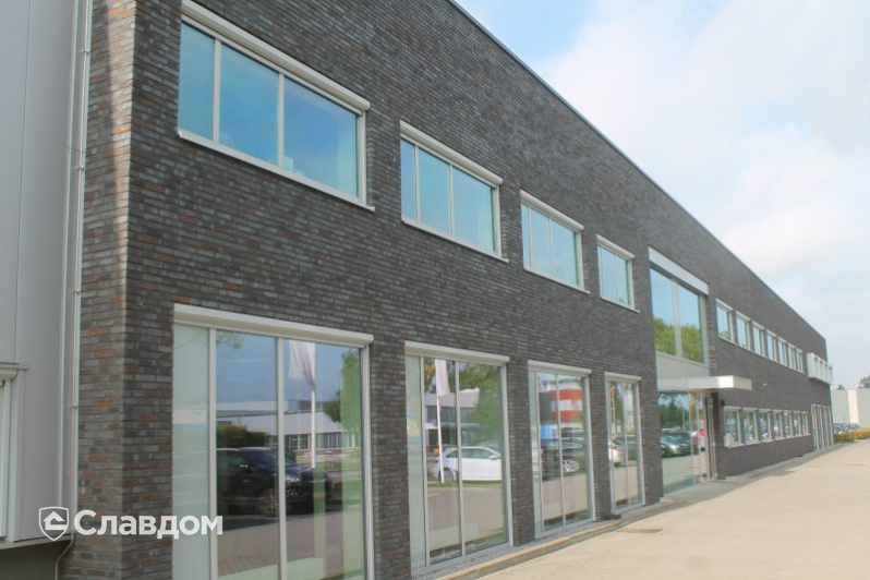 Офис Intersnack с облицовкой кирпичом Terca Rinko Falls