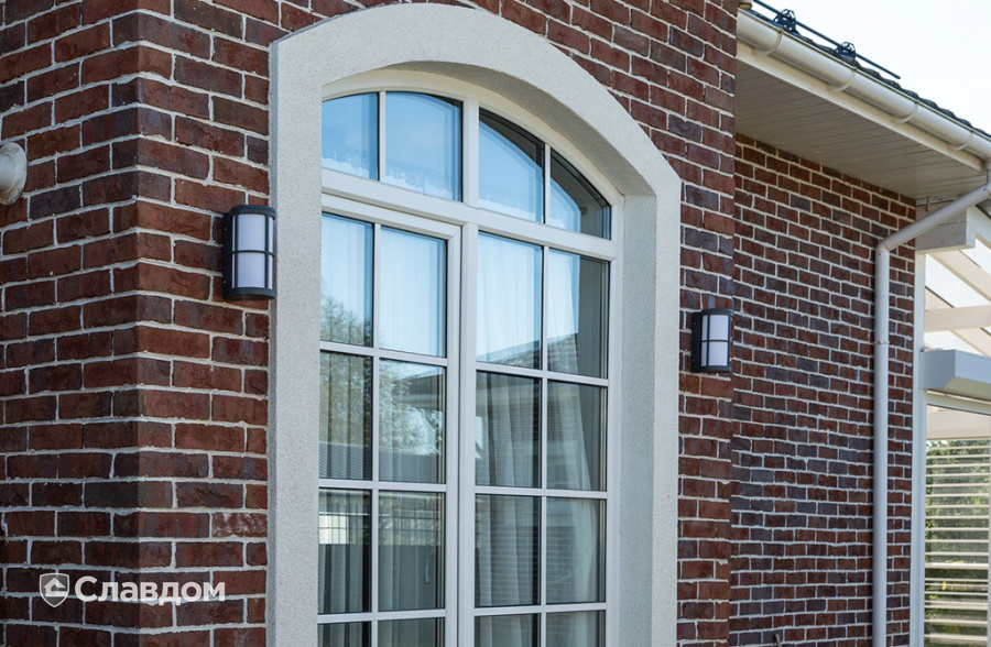 Частный дом с облицовкой плиткой Roben Formback Buntgeflammt