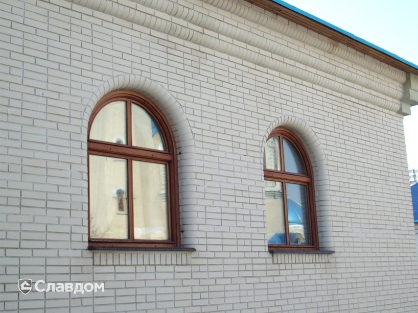 Православный храм с облицовкой кирпичом Terca Kuura гладкий