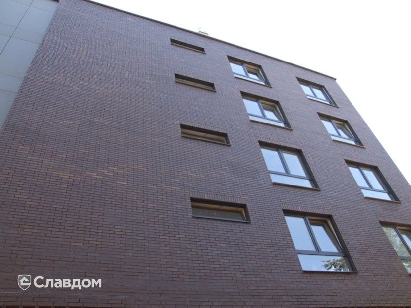 Жилой комплекс с облицовкой кирпичом Terca Terra гладкий