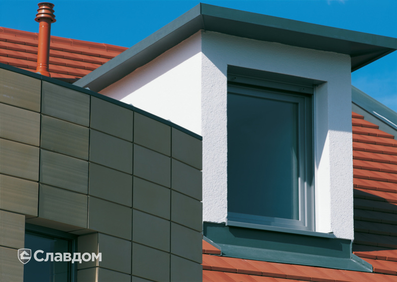 Жилой дом с бассейном с крышей из черепицы Creaton Domino Naturrot