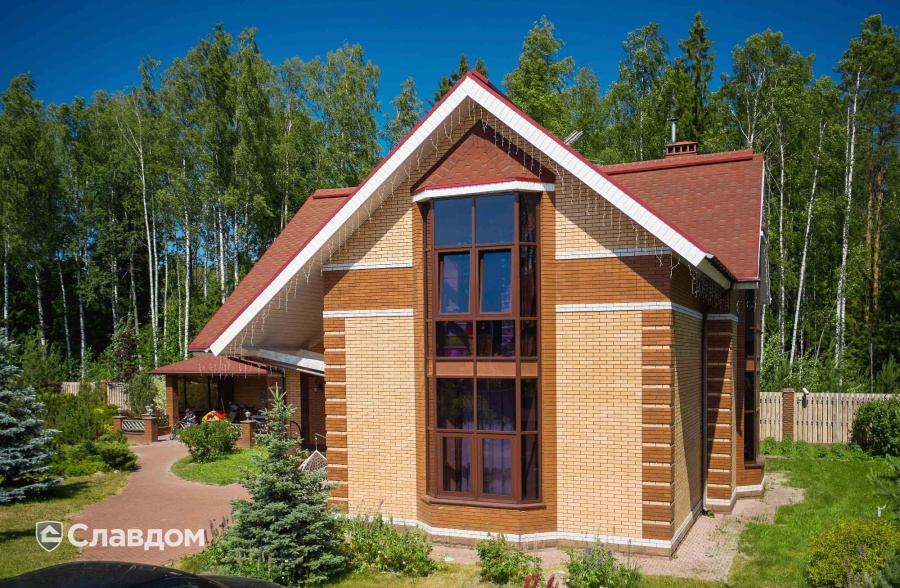Загородный дом с облицовкой кирпичом ЛСР