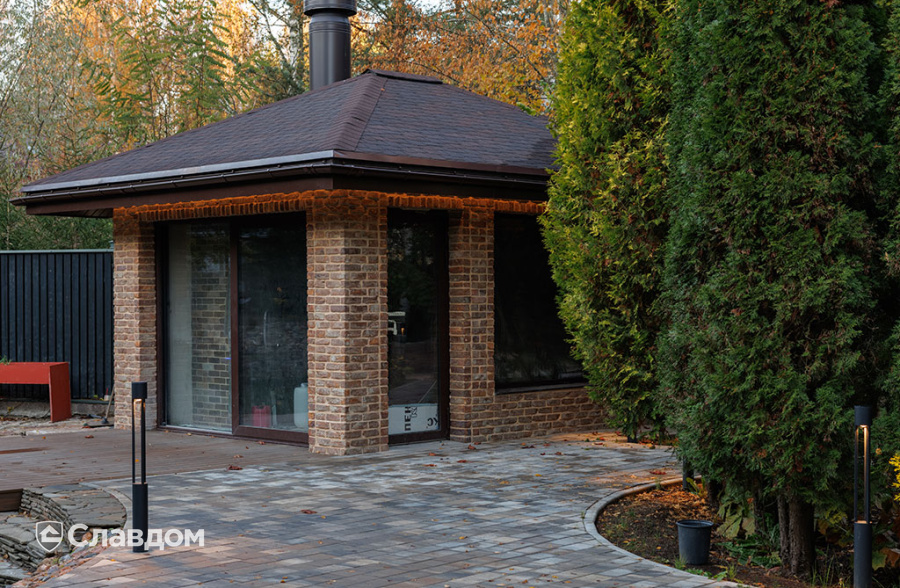 Частный дом с облицовкой кирпичом ручной формовки Сафоново Клинкер №9