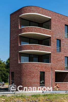 Жилой комплекс в Баттеле с облицовкой кирпичом Terca Paarsblauw