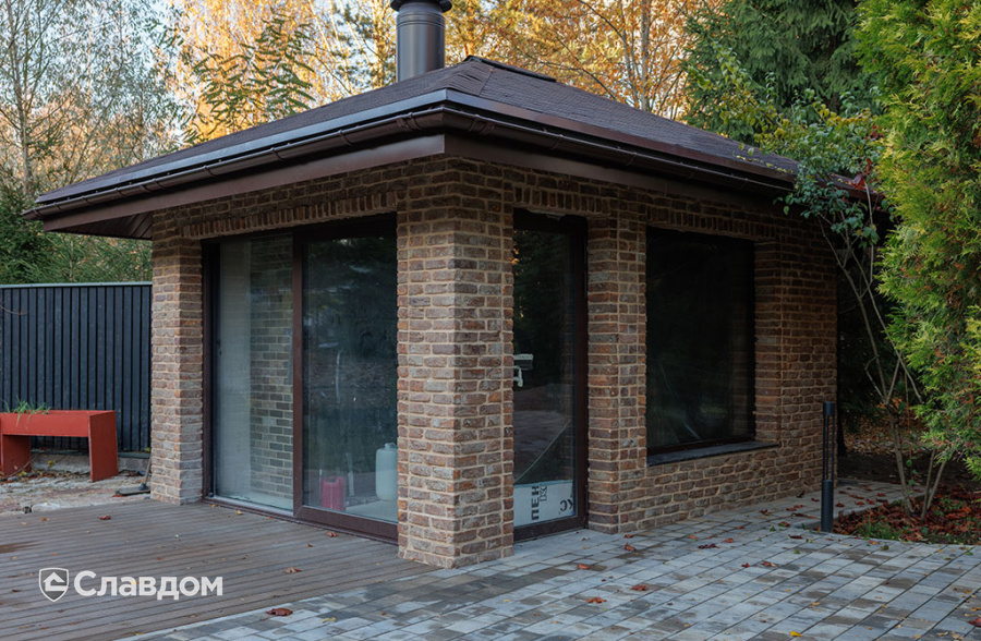 Частный дом с облицовкой кирпичом ручной формовки Сафоново Клинкер №9