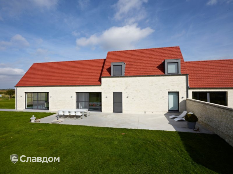 Частный дом в Джаббеке с облицовкой кирпичом Terca Duifwit