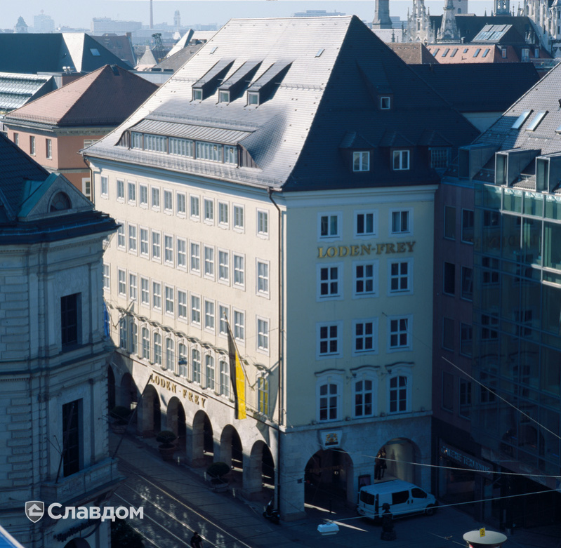 Многоэтажный дом с черепицей Creaton Biber Klassik Altgrau Engobiert