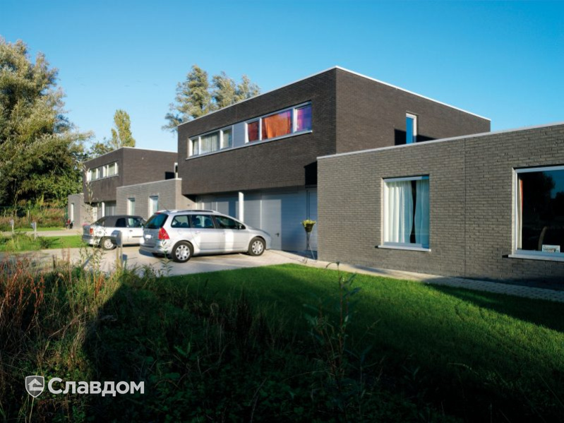 Частный дом в Круйбеке с облицовкой кирпичом Terca Titaangrijs