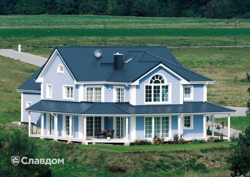 Двухэтажный особняк с крышей из черепицы Creaton Biber Klassik Schieferton Engobiert