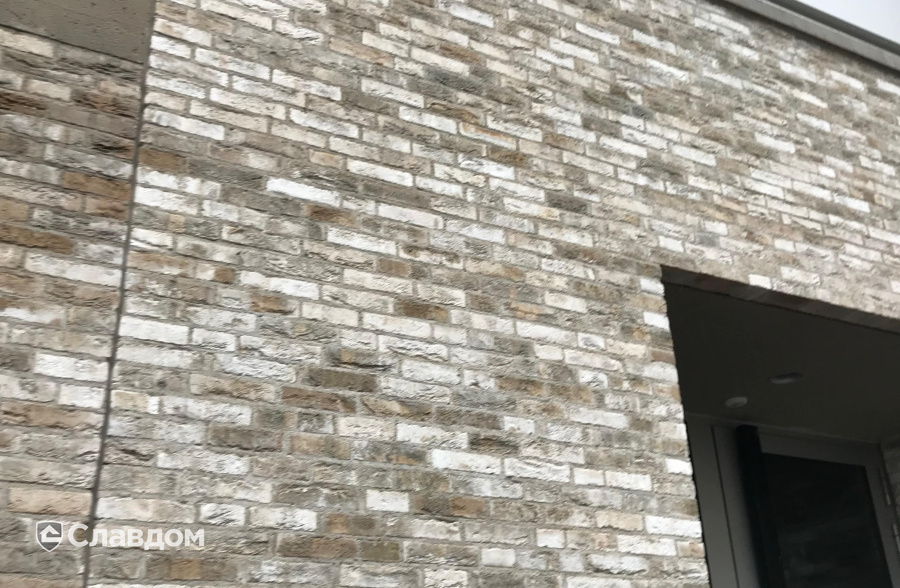 Жилой комплекс с использованием керамического кирпича ENGELS HANDFORM Carthago