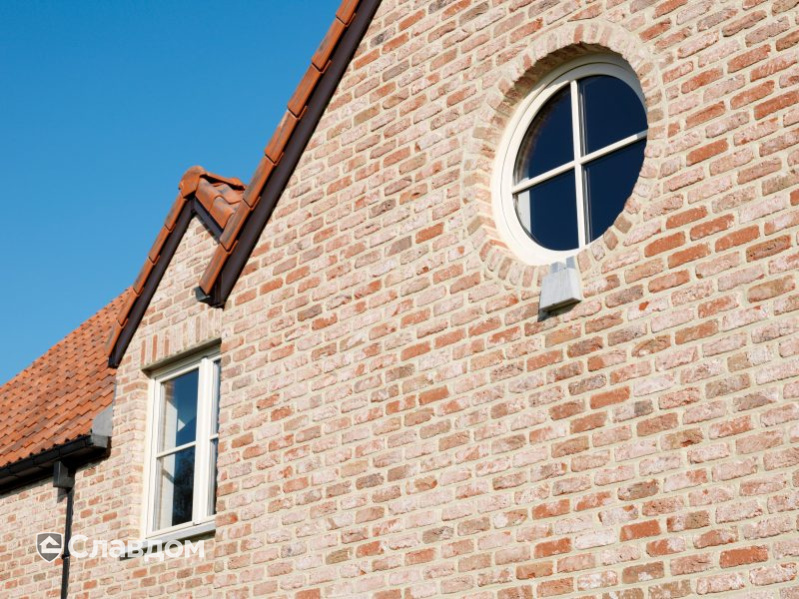 Частный дом в Корт-Сент-Этьен с облицовкой кирпичом Terca Belle Epoque de Namur