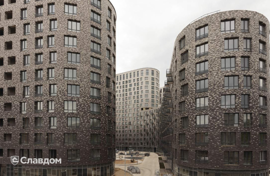 Жилой район с облицовкой кирпичом Roben Oslo perlweiss, Faro grau, Faro schwarz-nuanciert, Chelsea basalt-bunt, Manchester