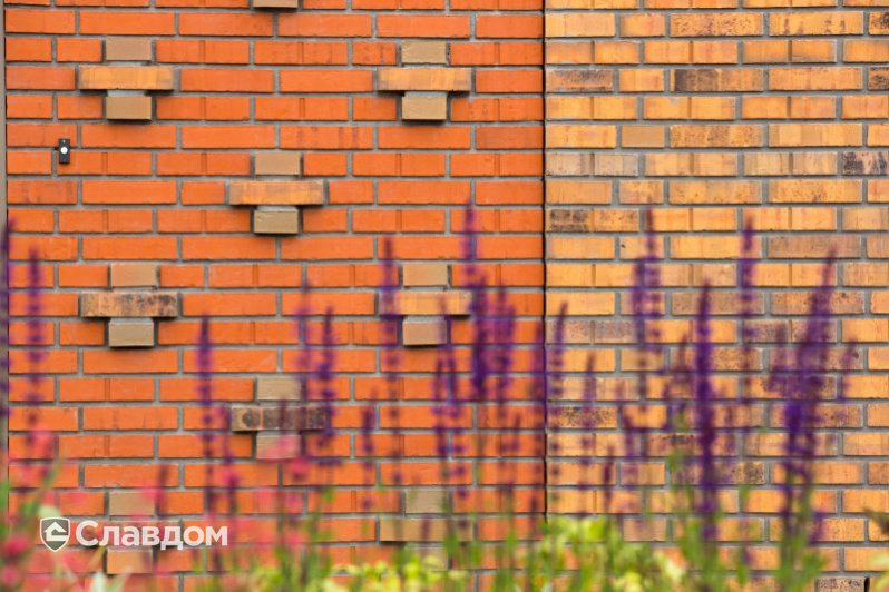 Частный дом с облицовкой кирпичом Terca York Multi Gesinterd