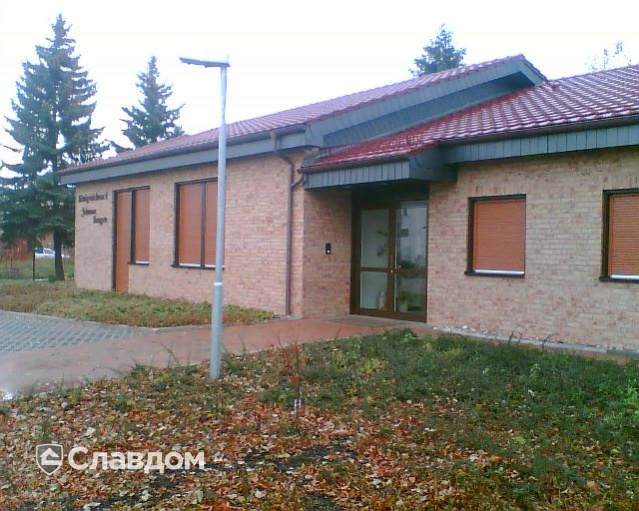 Одноэтажный жилой дом с облицовкой кирпичом Terca Orchidee Rose