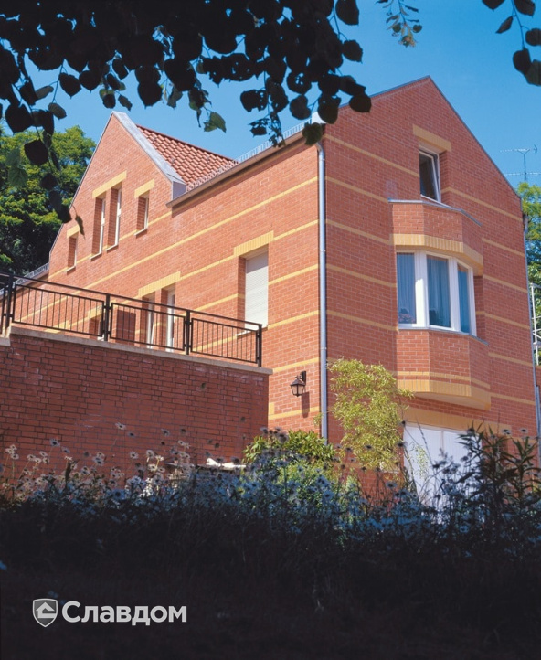 Частный дом с облицовкой кирпичом Terca Heide