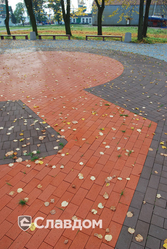 Площадь с применением брусчатки Penter Baltic Klinker Pavers Classic и Braun