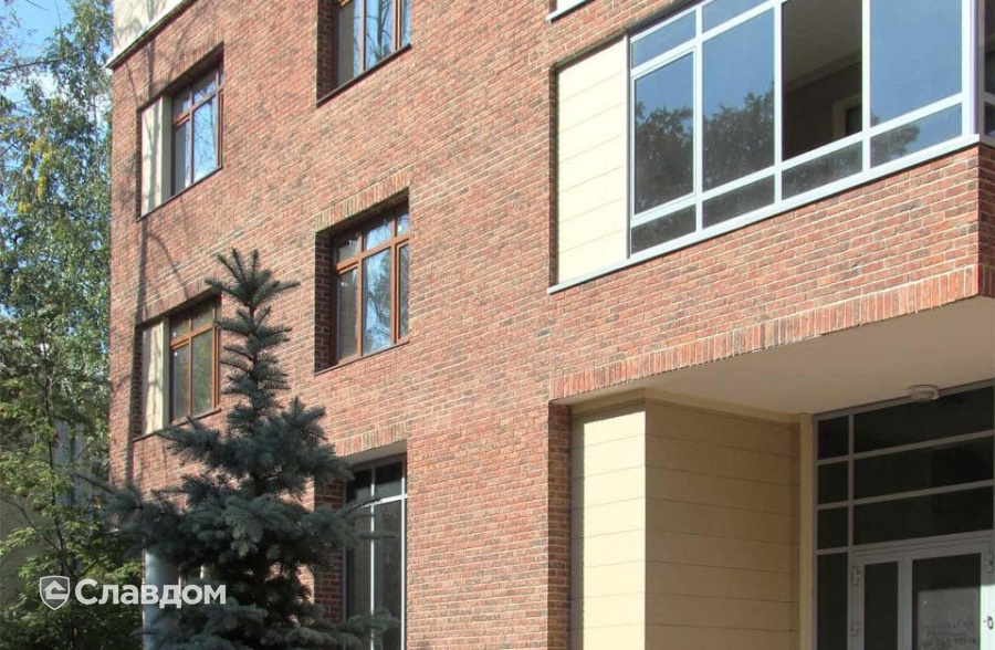 Малоэтажный жилой комплекс с облицовкой кирпичом Terca Milano