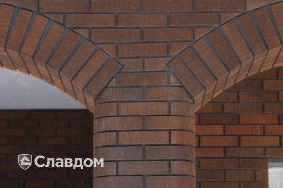 Частный объект с облицовкой кирпичом Terca Terra шероховатый