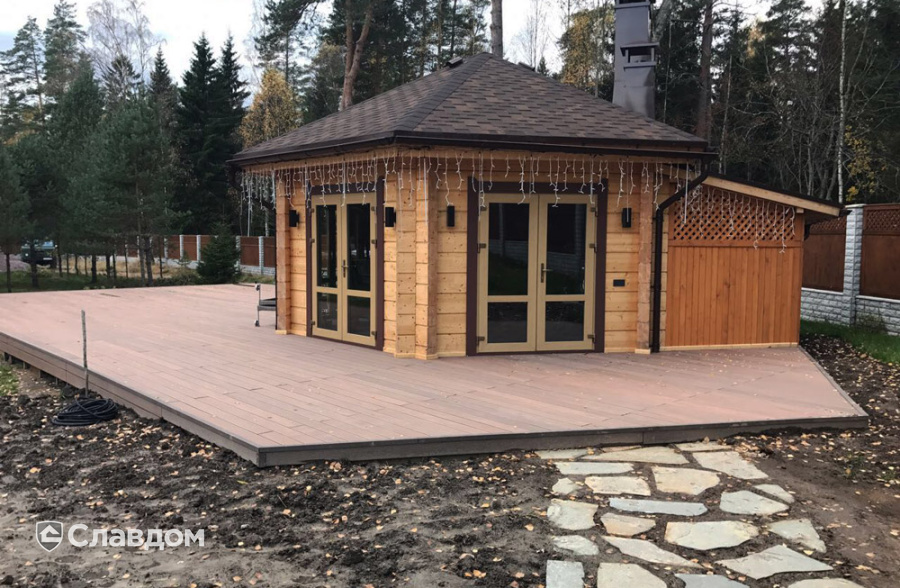 Терасса с использованием доски из ДПК CM Decking MIX Венге