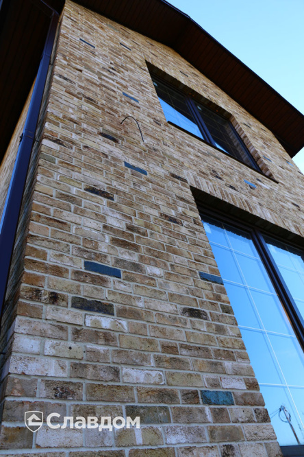 Коттедж с применением керамических кирпичей ENGELS HANDFORM Canyon и Глазурованный St Joris