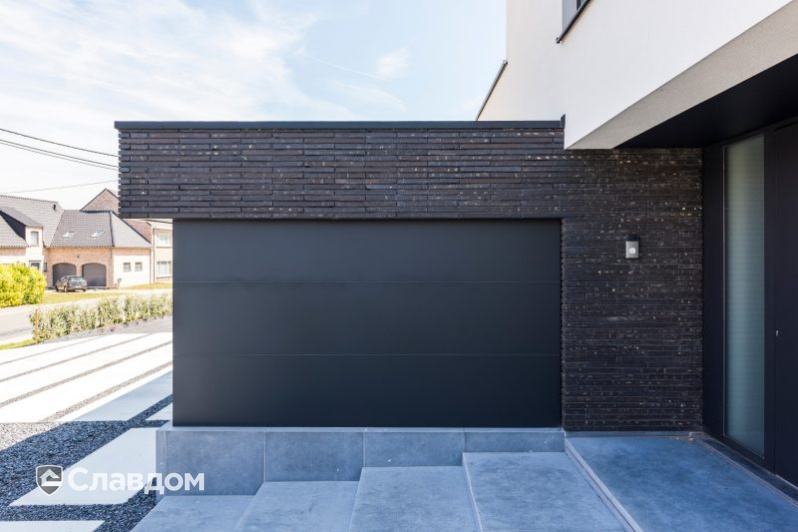 Жилой дом с облицовкой кирпичом Terca Lathi Wasserstrich Gesmoord-Spezial Zwart