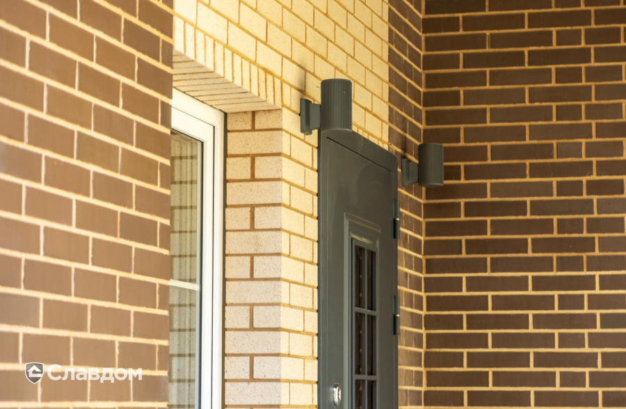 Частный дом в Ленинградской области с облицовкой кирпичом Terca 