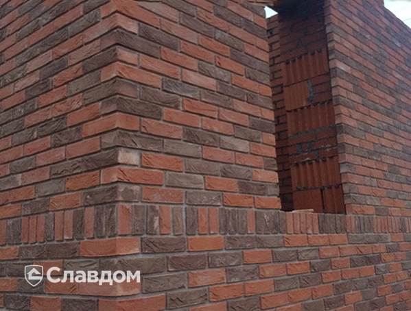 Здание с облицовкой из кирпича Донские зори Танаис