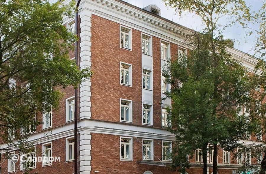 Поликлиника в Москве с облицовкой плиткой Roben Manus java carbon