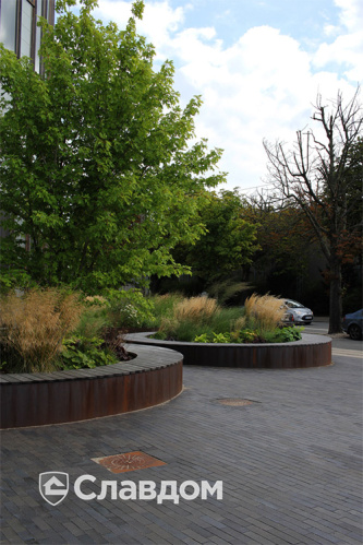 Сквер Копенгагенского университета с применением брусчатки MUHR 15 Schwarz-bunt edelglanz