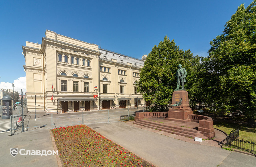 Консерватория им. Н.А. Римского-Корсакова на Театральной площади